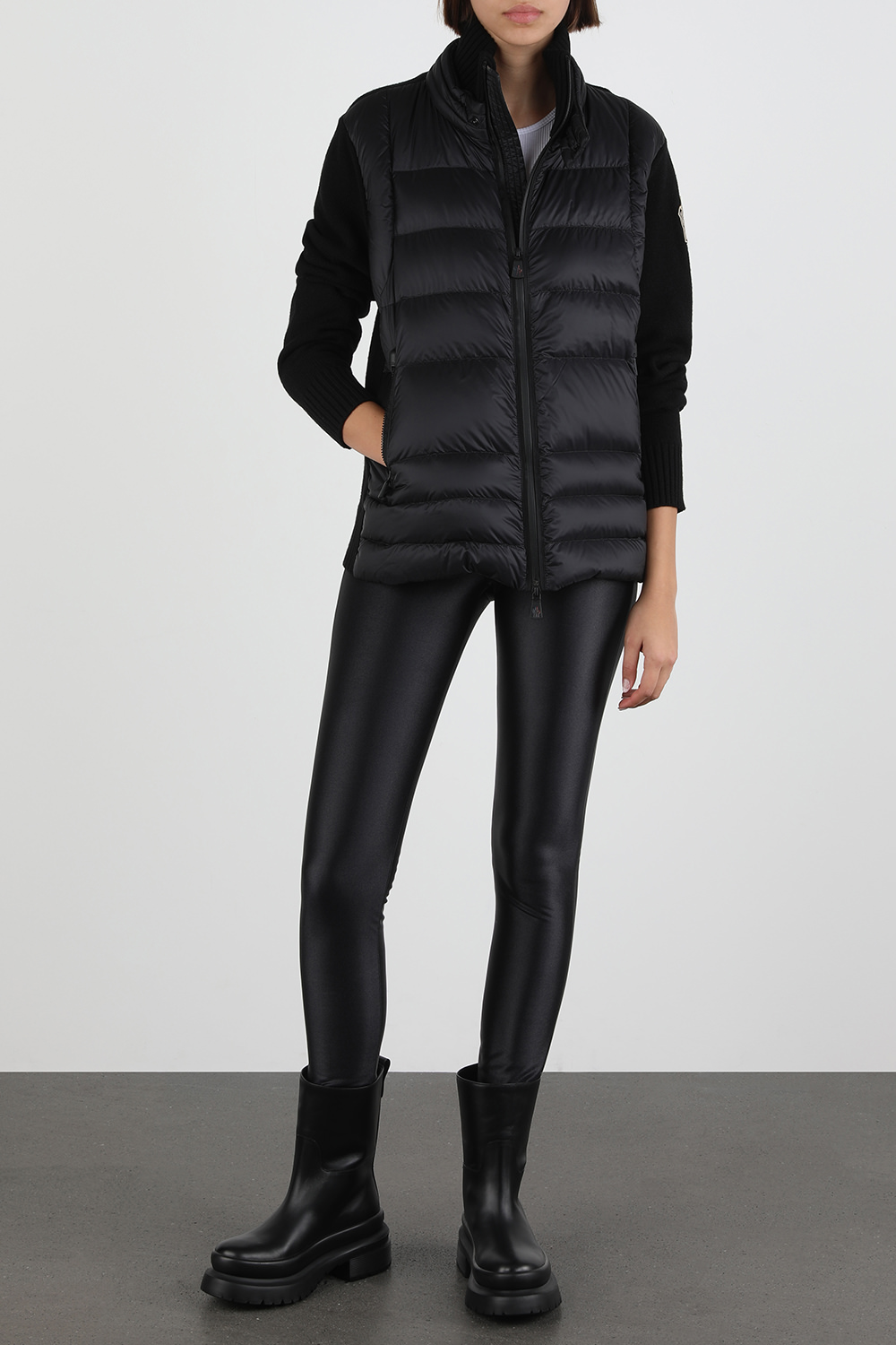 מכנסי טייץ בגימור מבריק בצבע שחור